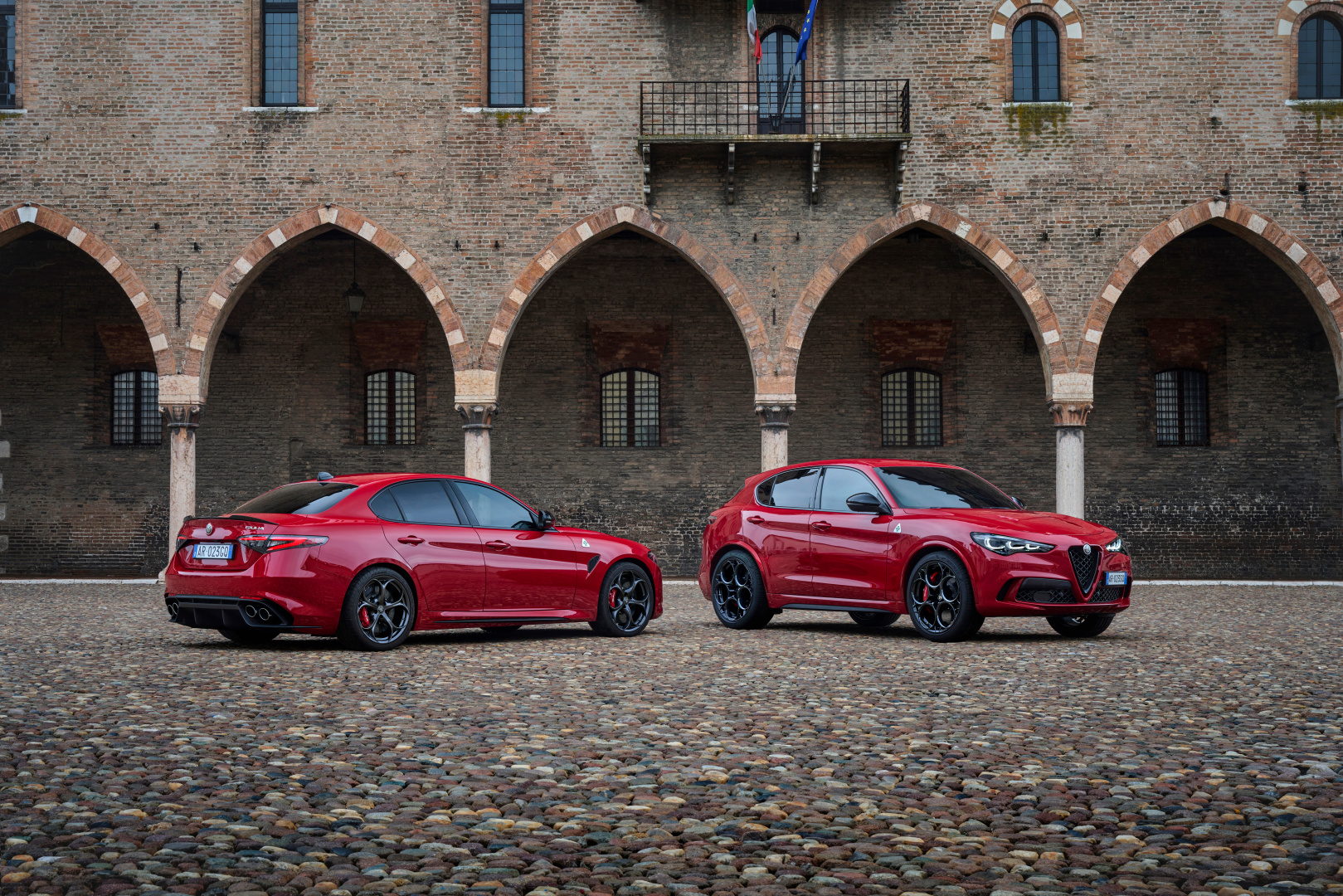 SMALL_GiuliaStelvioQuadrifoglio